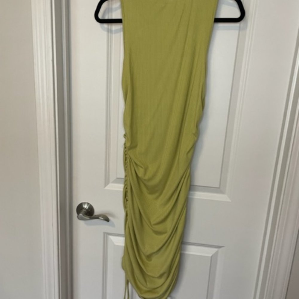Illa Illa - Ruched Ribbed Bodycon Midi Dress - Picture 6 of 6